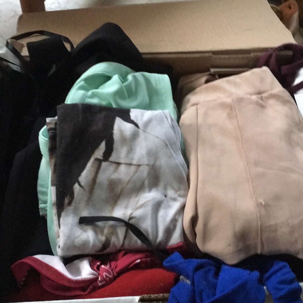 15pc clothing lotREDUCED FOR QUICK SALE